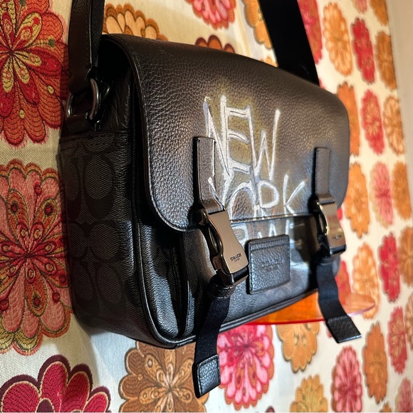 Coach X Jean Michel Basquiat Signature Canvas Track Crossbody Bag No. C5420 - Picture 5 of 15